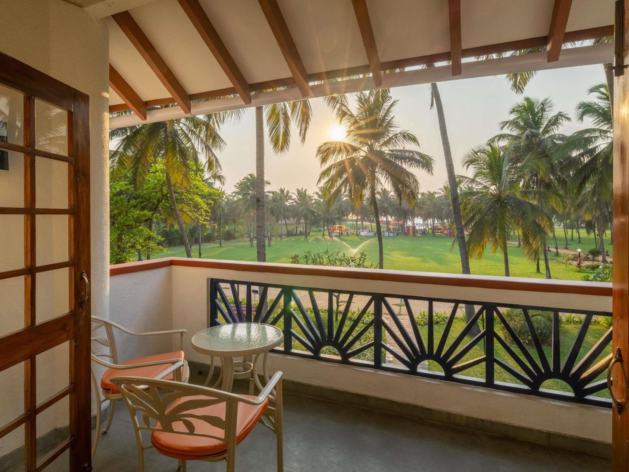 Novotel Goa Dona Sylvia Resort Cavelossim Exterior foto